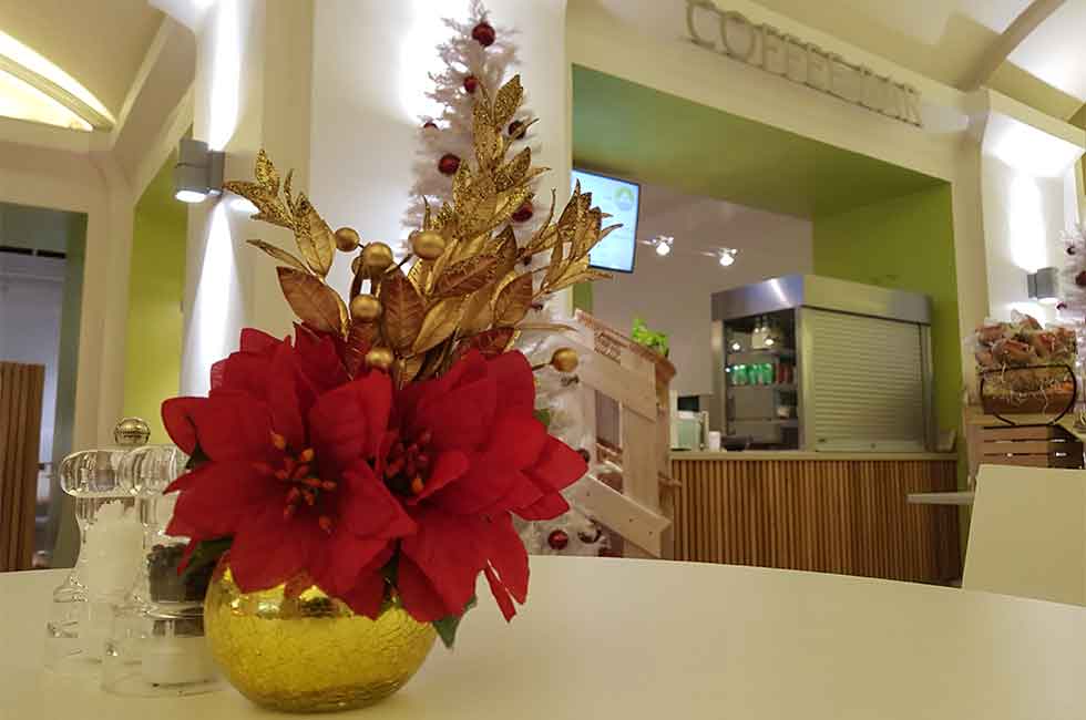 Christmas table decoration in Wesley's Cafe